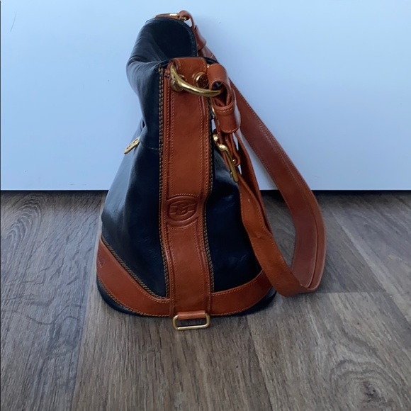 Italian Leather Bucket Bag - Picture 7 of 16